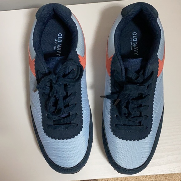 Sneakers - Picture 2 of 3